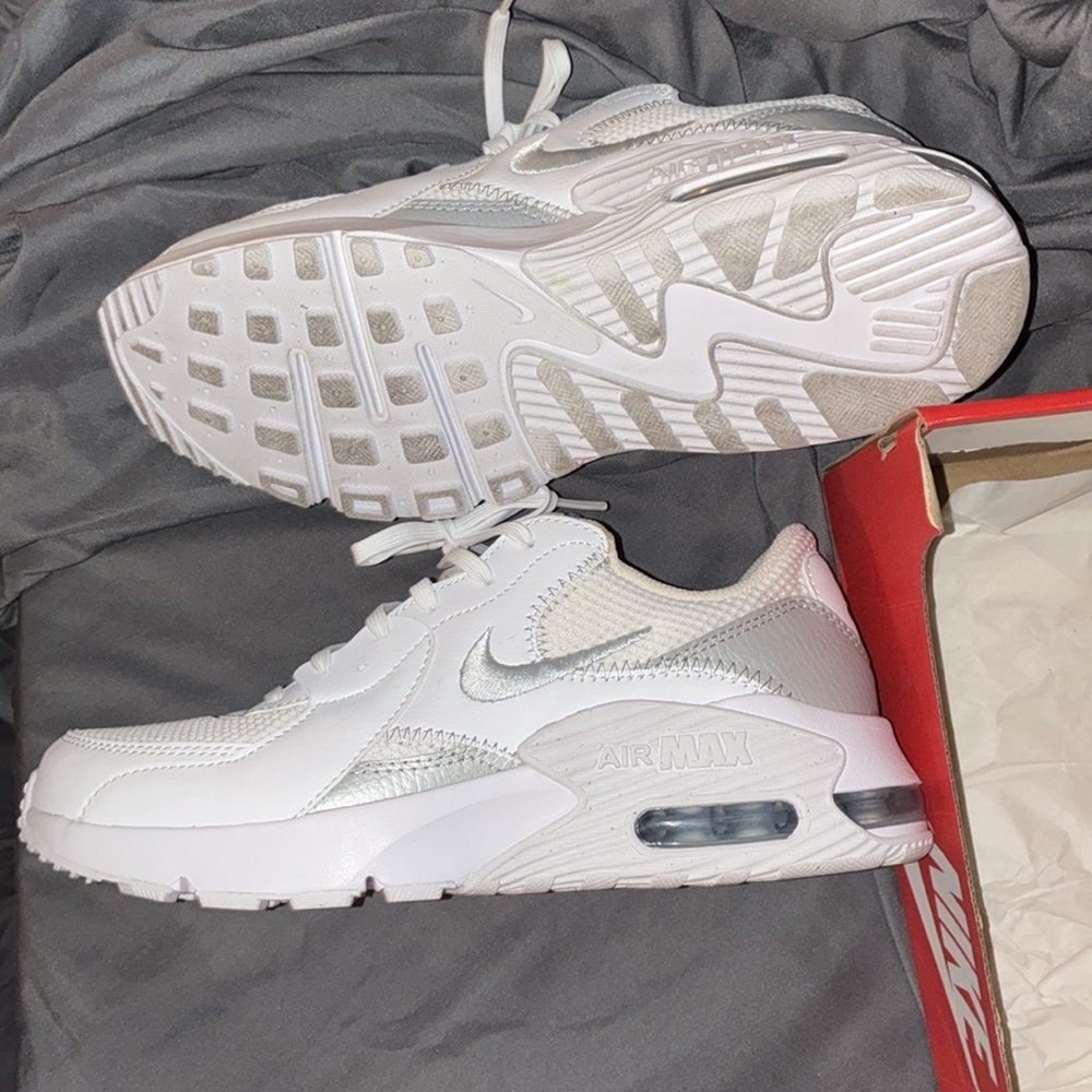 NIB NWT Women's Nike Air Max 8.5 - Picture 5 of 16